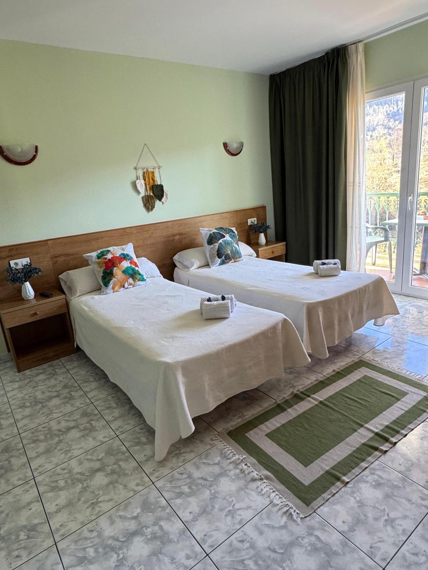 Hotel Campestre Chamuinas بونتيفيذرا الغرفة الصورة