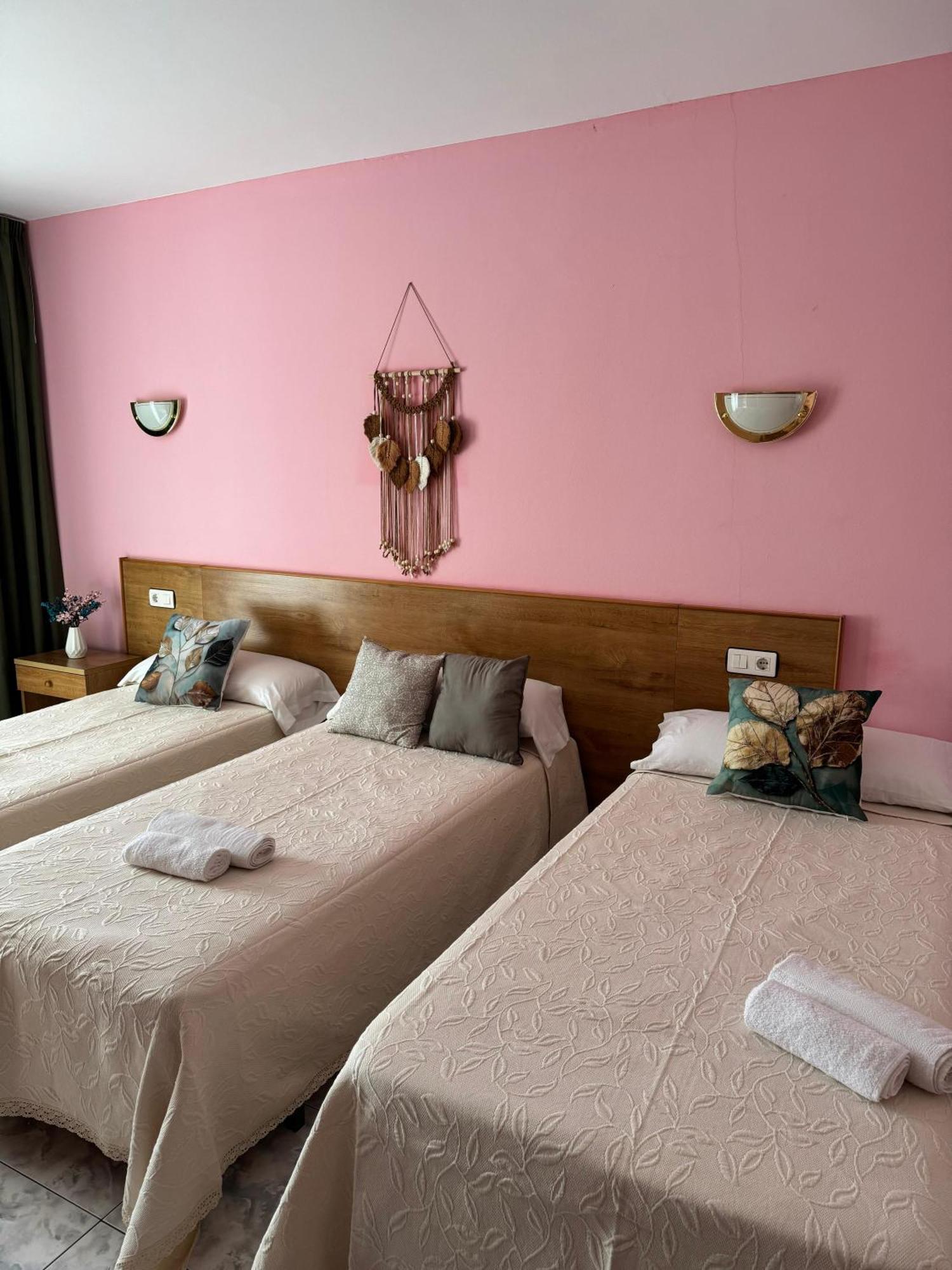 Hotel Campestre Chamuinas بونتيفيذرا الغرفة الصورة
