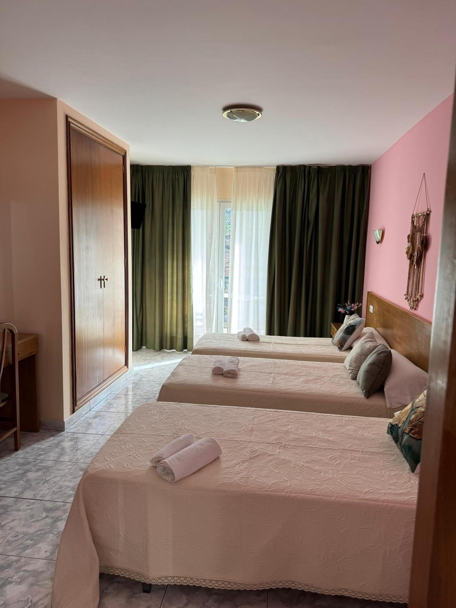Hotel Campestre Chamuinas بونتيفيذرا الغرفة الصورة